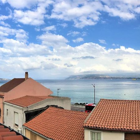 Vecchia Paradiso - A Un Passo Dal Mare Hotel Messina Bagian luar foto