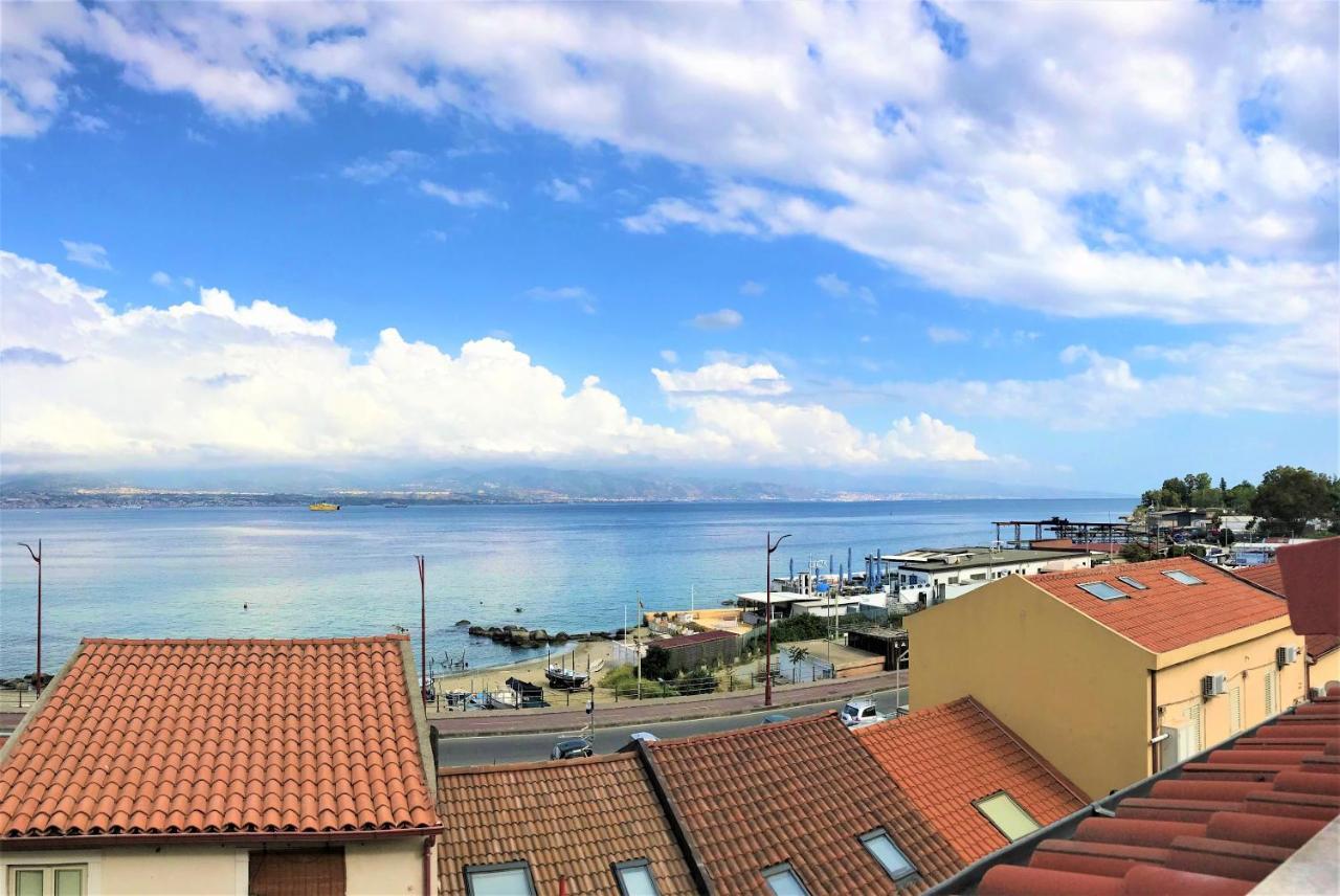 Vecchia Paradiso - A Un Passo Dal Mare Hotel Messina Bagian luar foto